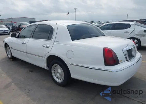 1998 Lincoln Town Car Executive from USA, damaged, VIN 1LNFM81W8WY663550